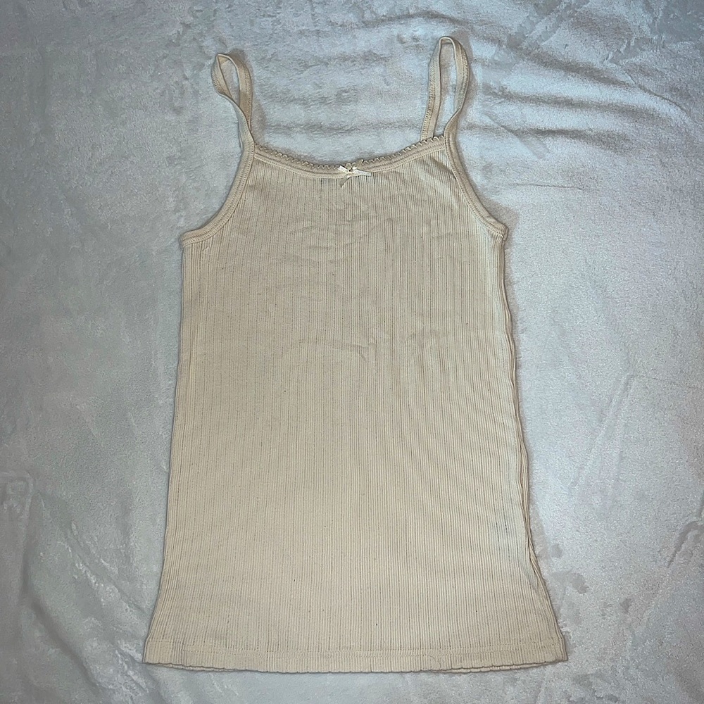 Cream Brandy Melville bow tank, longer version🤍🤍🤍 One size but fits XS-M